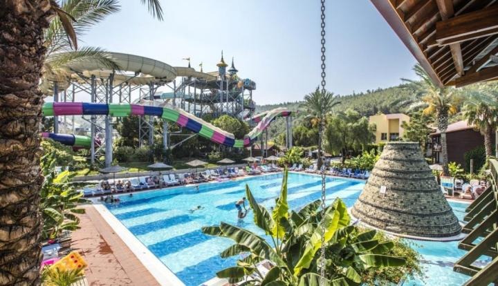 Aqua Fantasy Resort