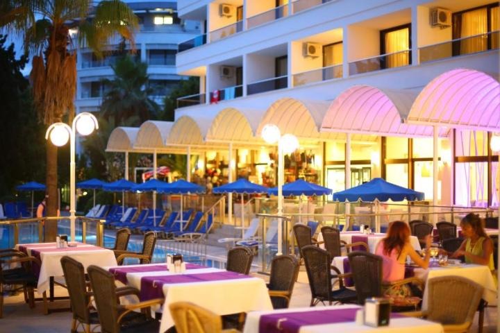 Hotel Kaya Maris