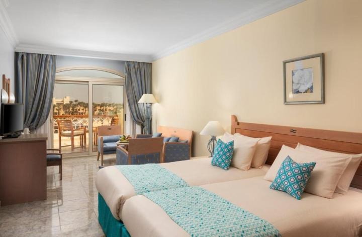 Hotel Royal Lagoons Aqua Park Resort and Spa