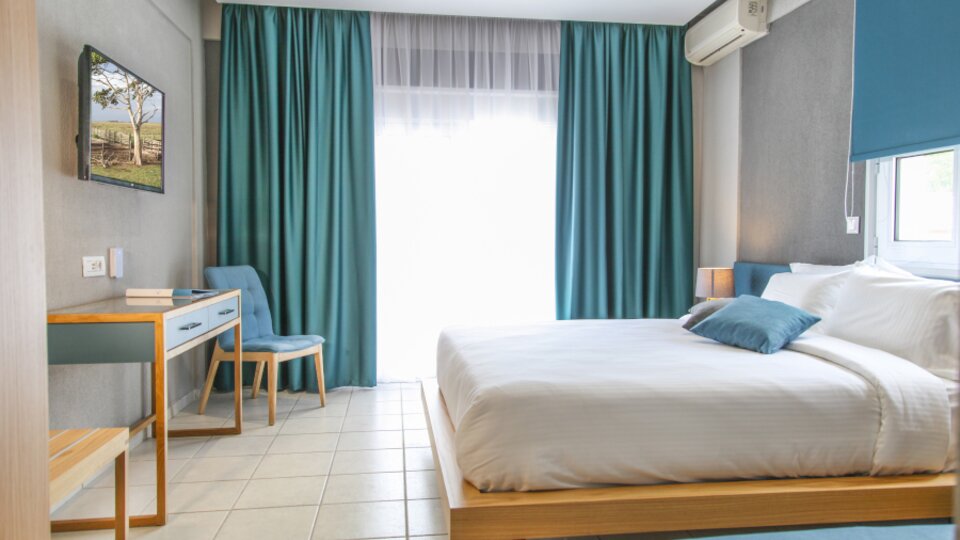 Hotel Royal Hotel and Suites