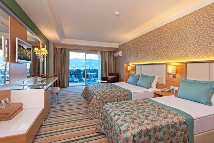Hotel Royal Garden Beach