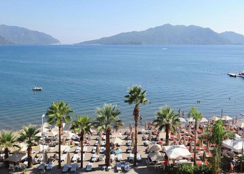 Maris Beach Hotel