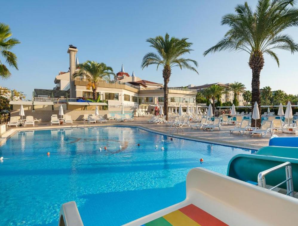 Aydinbey Famous Resort