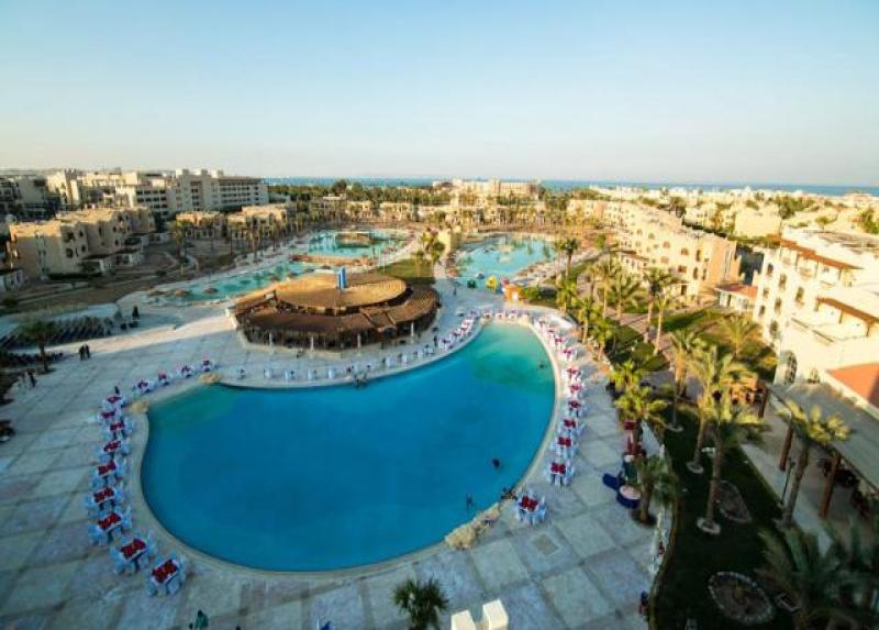 Royal Lagoons Aqua Park Resort & Spa Hotel