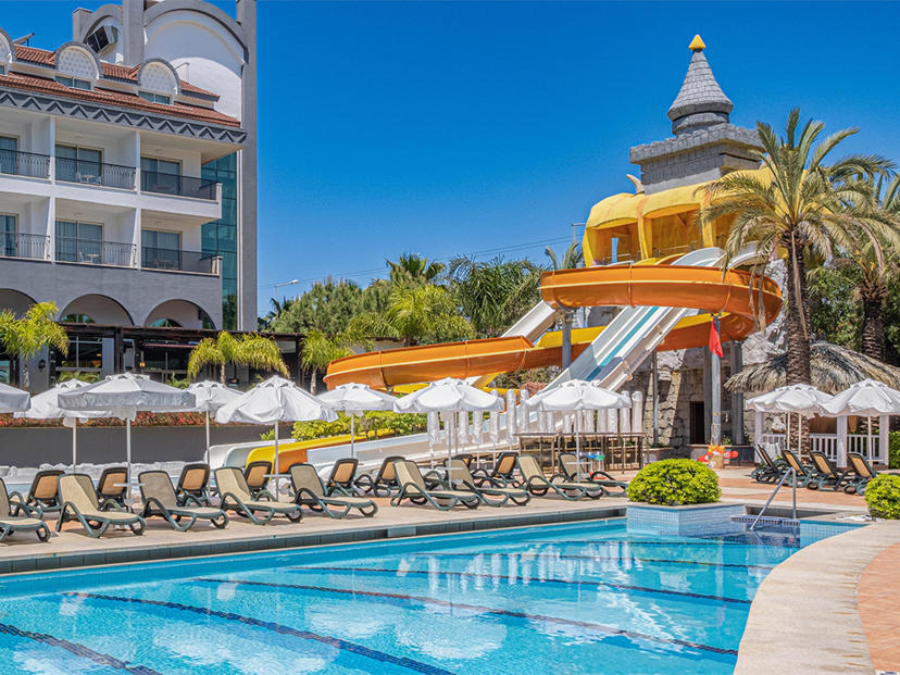 Well Palace Side Hotel