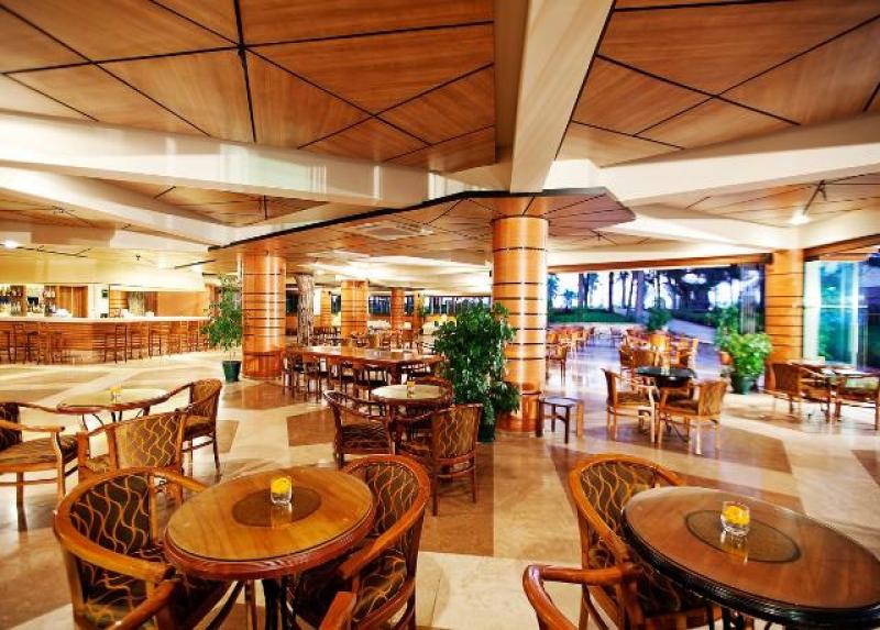 Champion Holiday Village Hotel