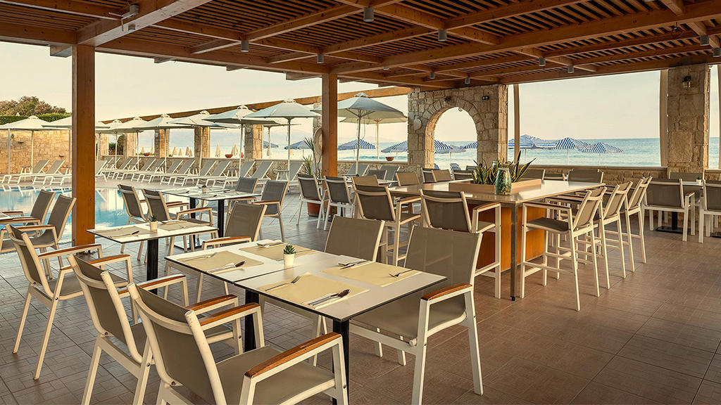 Caldera Bay Hotel