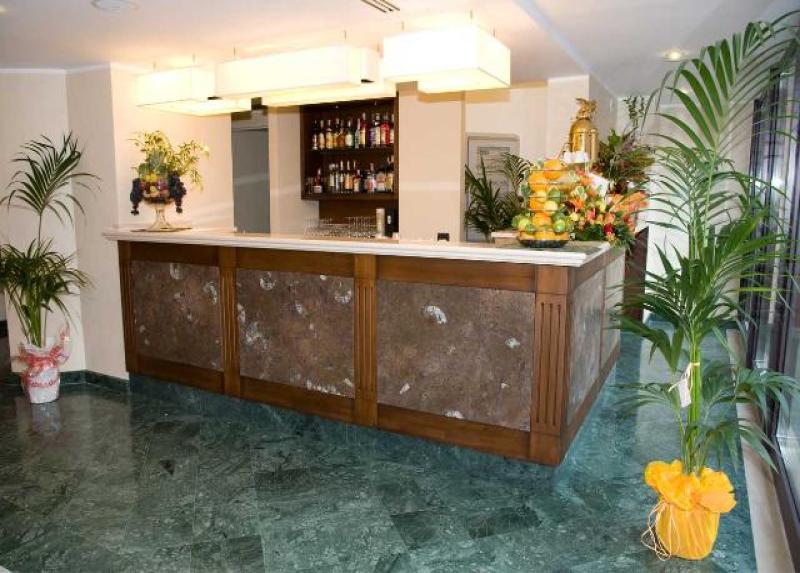 Artemis Hotel