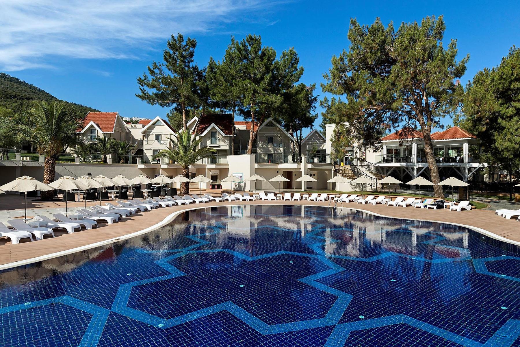 Long Beach Club Nature