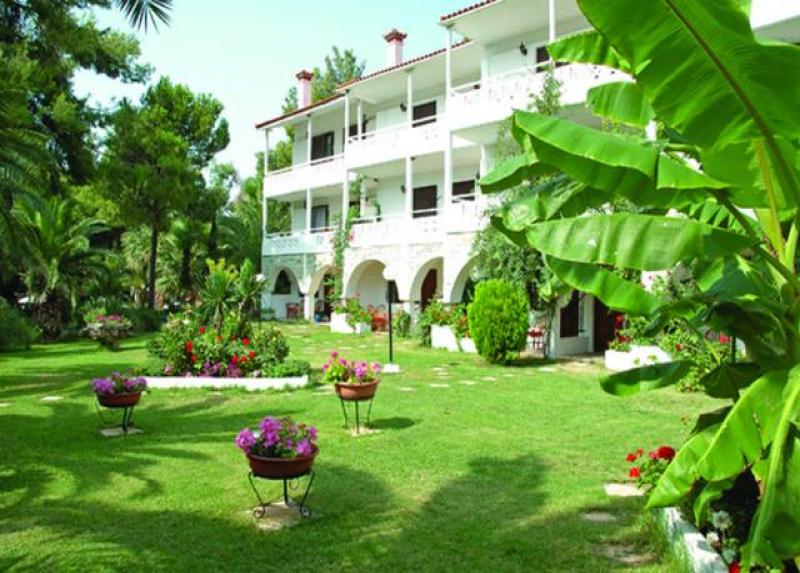 Porfi Beach Hotel