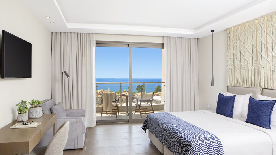 Hotel Ajul Luxury Hotel and Spa Resort