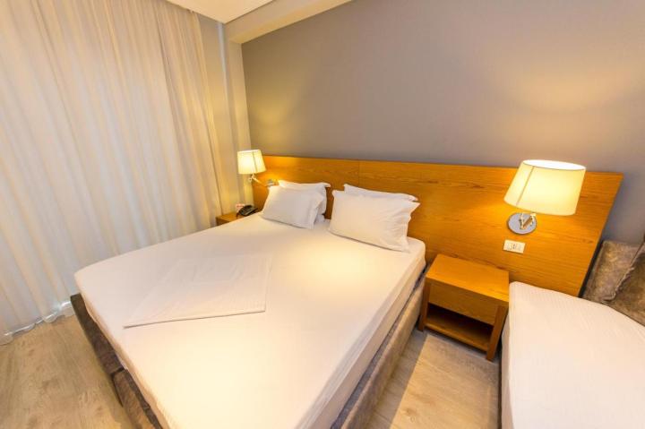 Hotel Agimi & S