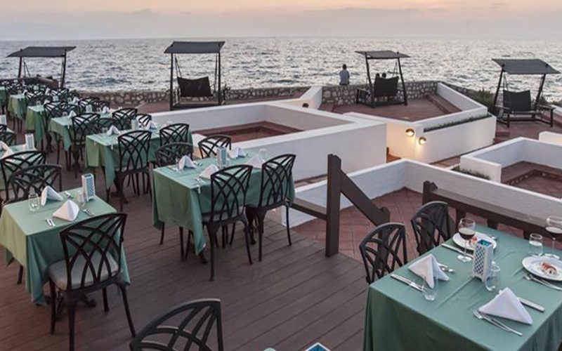 Le Bleu Hotel & Resort