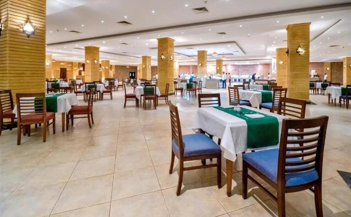 Hotel Amarina Queen Resort and Park