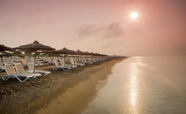 Titanic Deluxe Golf Beach