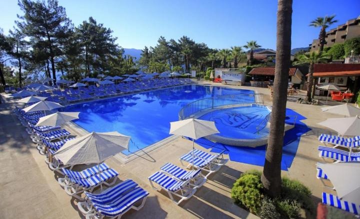 Hotel Labranda Mares