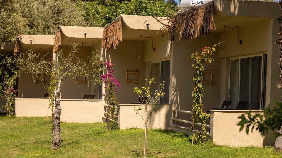 Plataria Seaside Resort