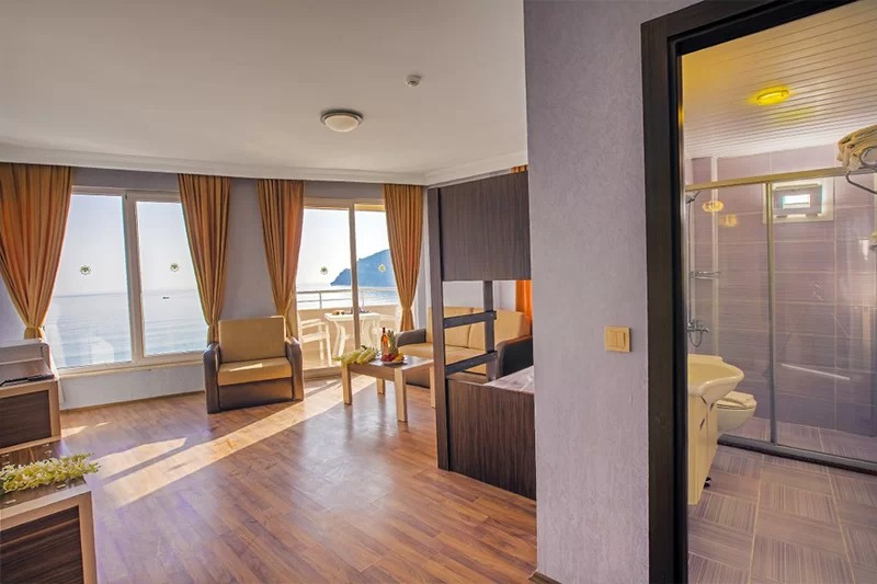Hawaii Suite Beach Hotel