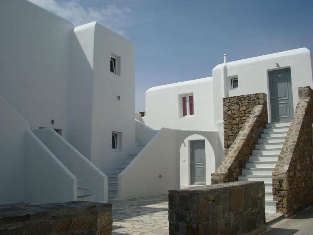 Eleana Studios & Suites