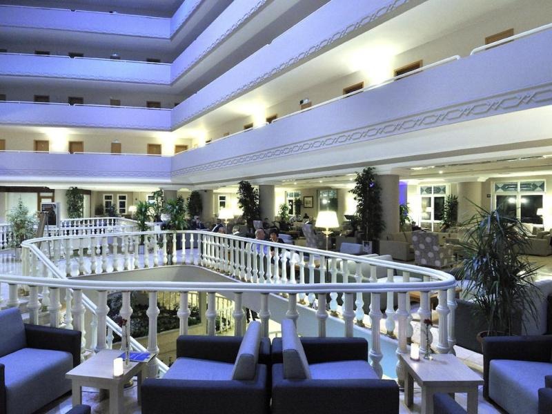 Ladonia Hotels Adakule
