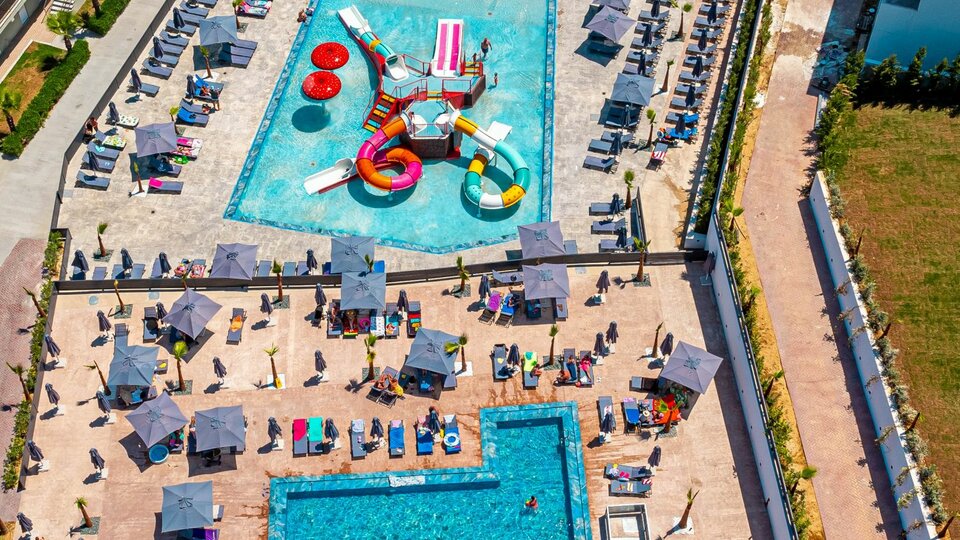 Caretta Paradise Resort & WaterPark