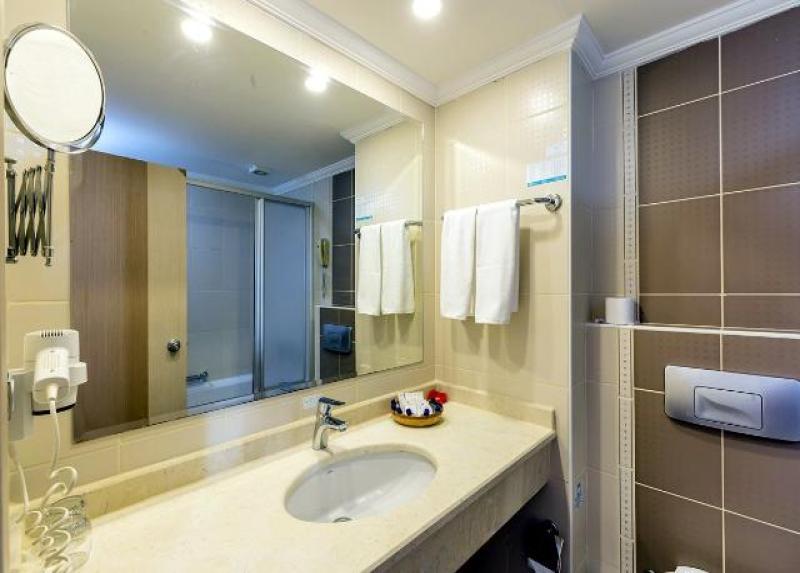 Holiday Garden Resort Hotel