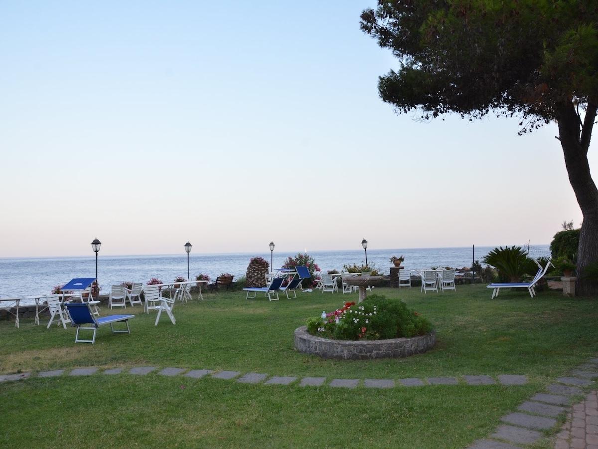 Arathena Rocks Hotel