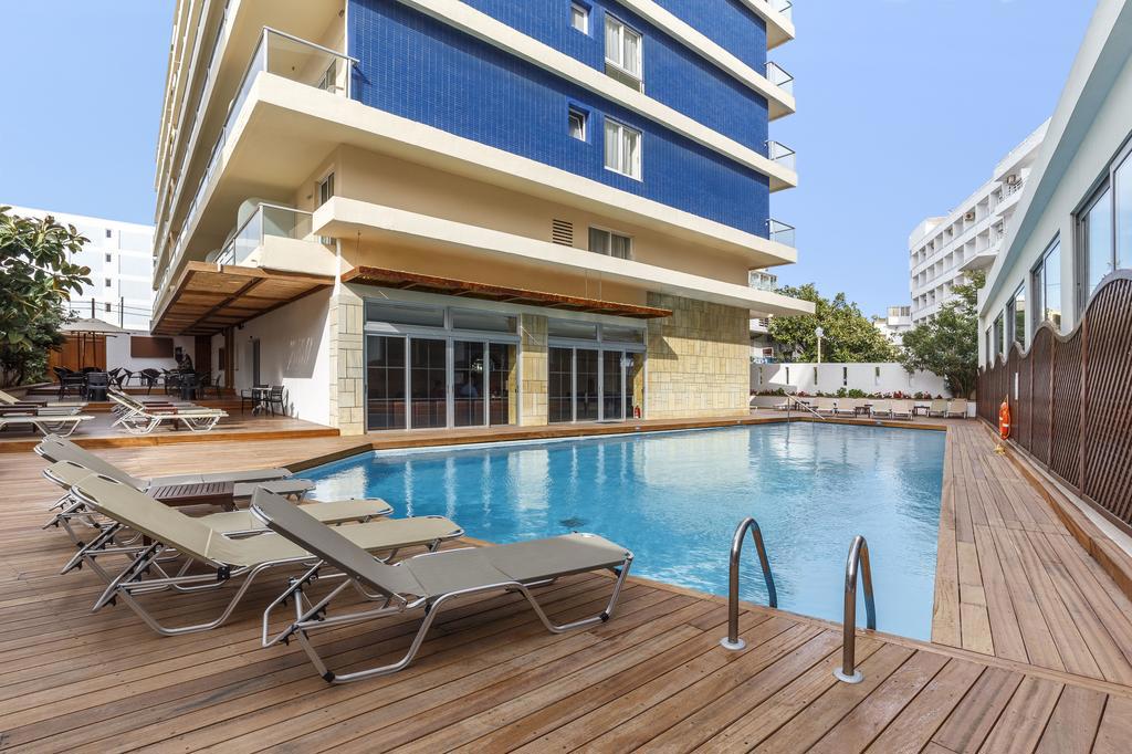 Hotel Athena