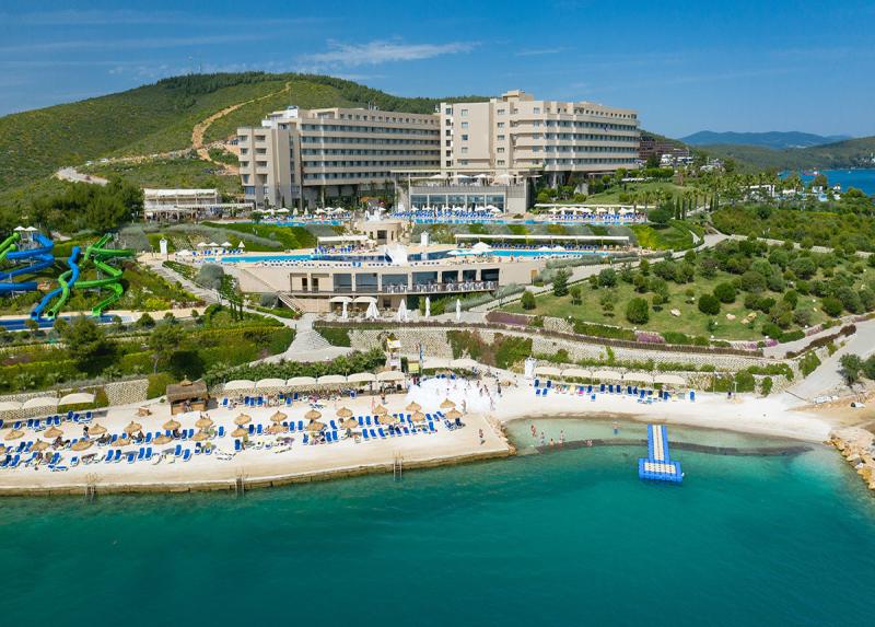La Blanche Island Hotel