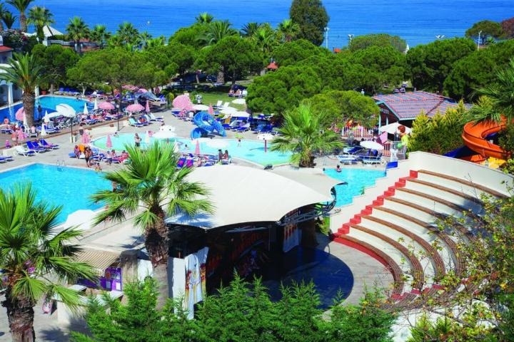 Hotel Batihan Beach Resort & Spa