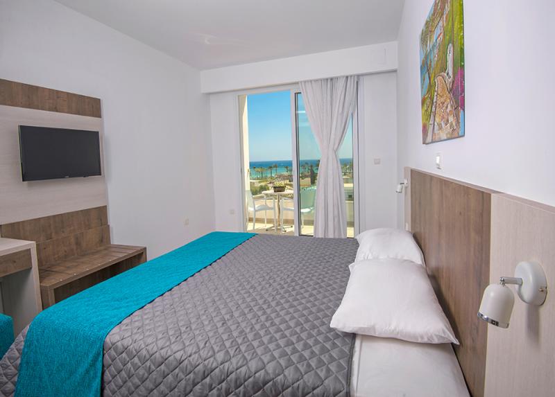 New Famagusta & Suites Hotel
