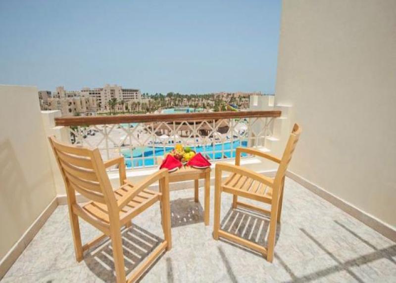 Royal Lagoons Aqua Park Resort & Spa Hotel