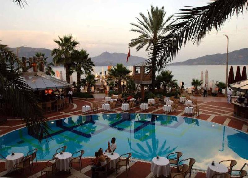 Elegance Hotel