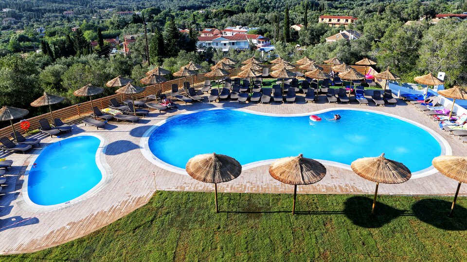 Ninos Saint George Palace