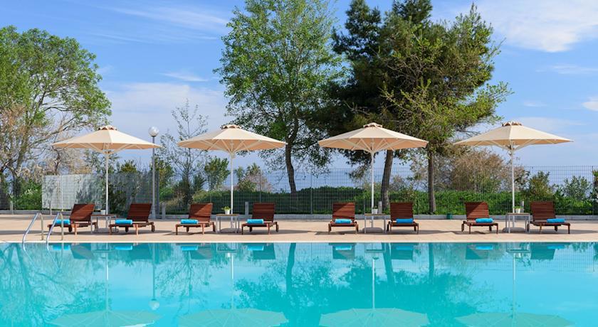 Lucy Beach Hotel