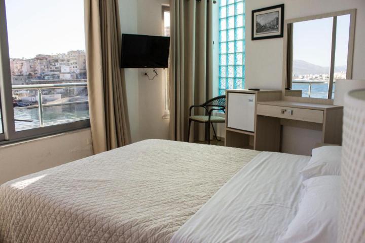 Hotel Titania
