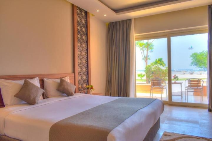 Hotel Jasmine Palace Resort and Spa
