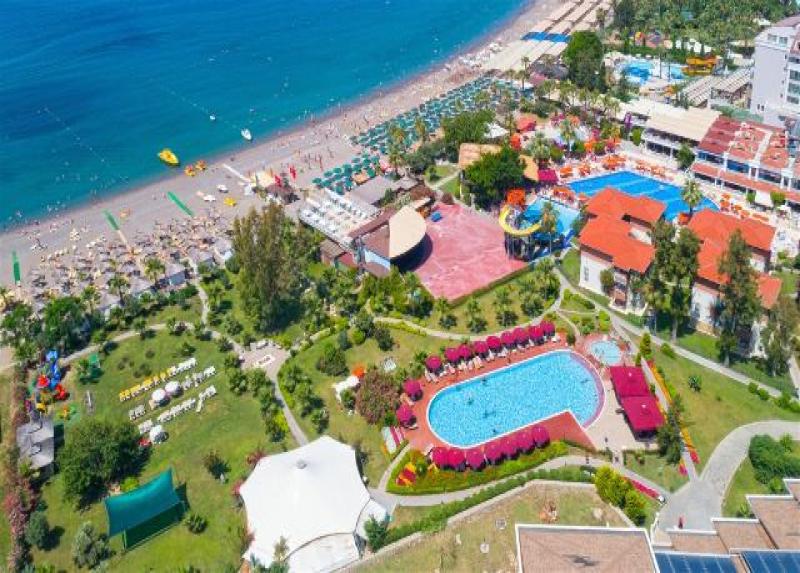 Justiniano Deluxe Resort Hotel