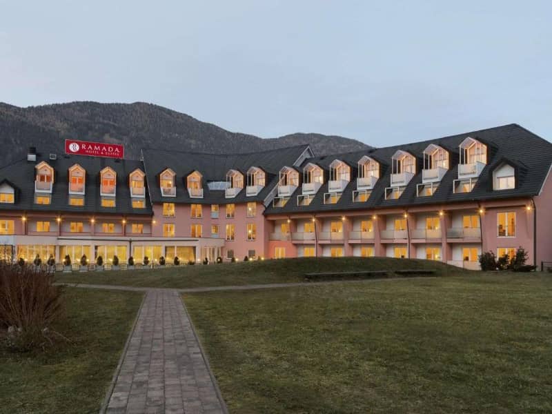 Hotel Ramada & Suites