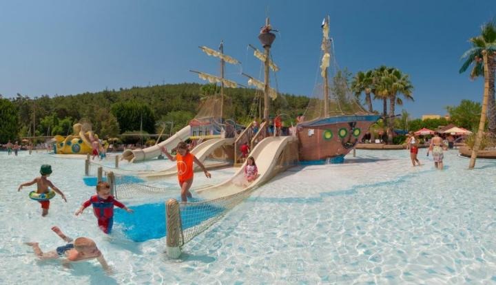 Aqua Fantasy Resort