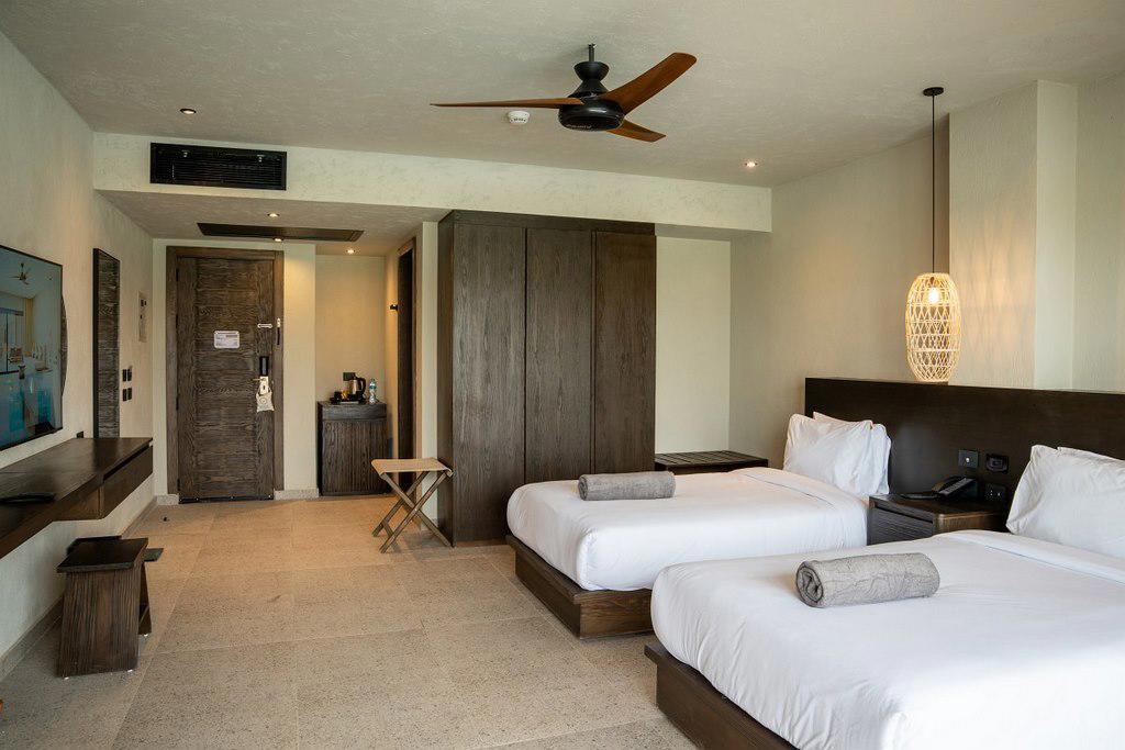 Sentido Naga Bay