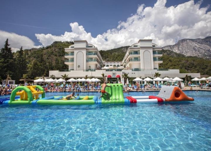Dosinia Luxury Resort