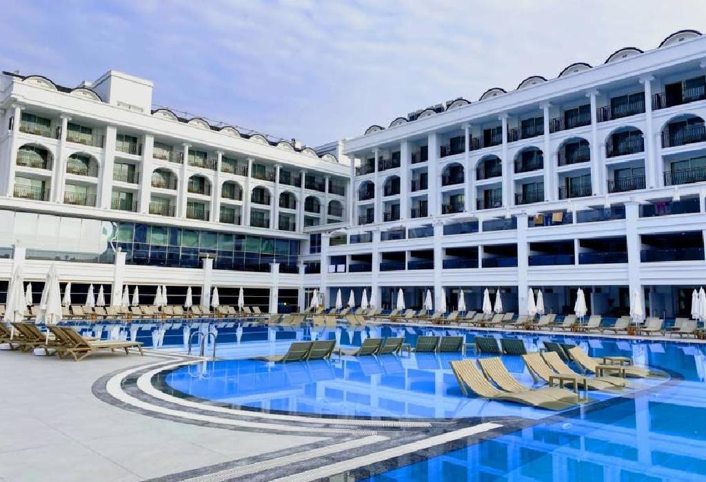 Sunthalia Hotels & Resorts Ultra All Inclusive Adults Only Party Hotel