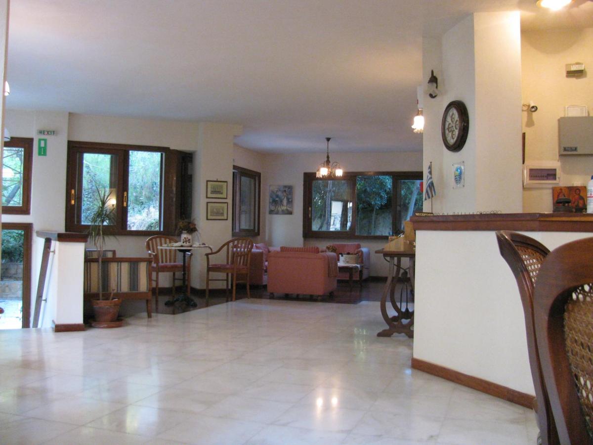 Hotel Eolos