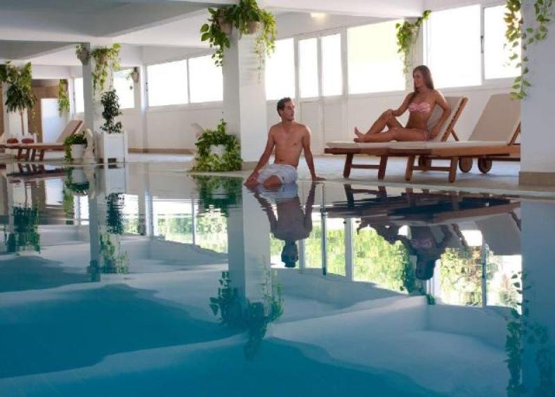 Asterias Beach Hotel
