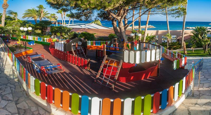 Amathus Beach Hotel
