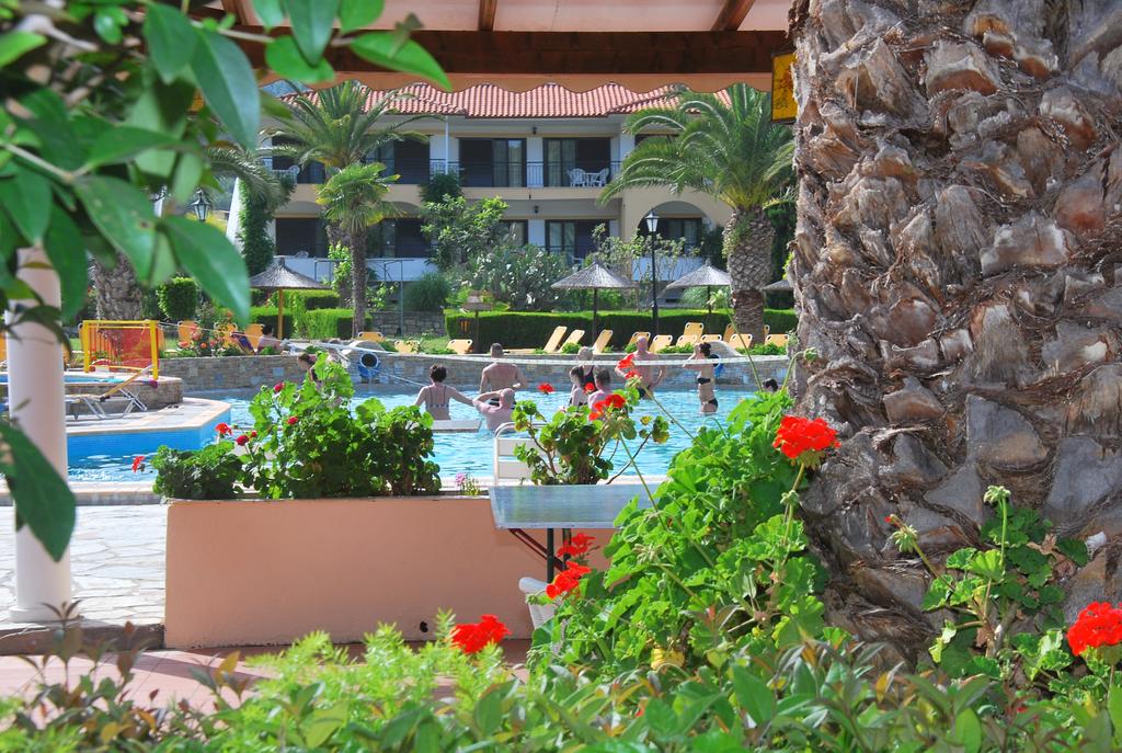 Hotel Chrousso Village