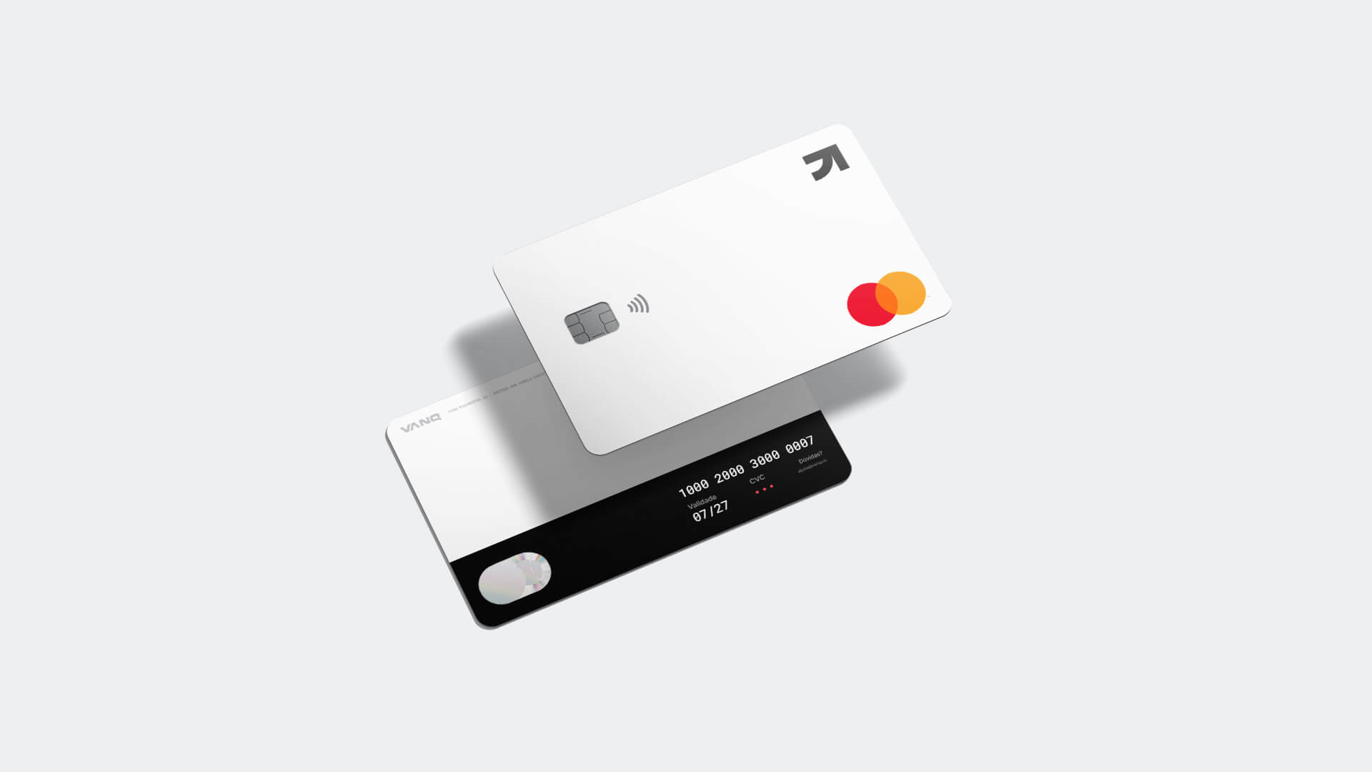 Telefone celular na mão esquerda com a tela de pagamentos combinados mostrando a configuração de cobrança em cada cartão do usuário.