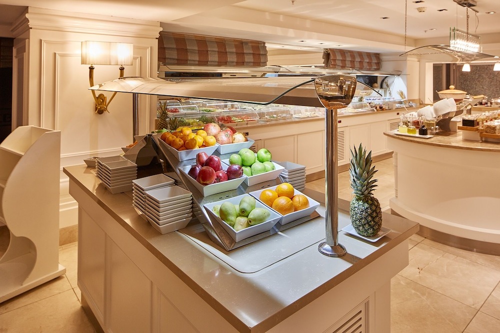 DoubleTree by Hilton Hotel Izmir - Alsancak