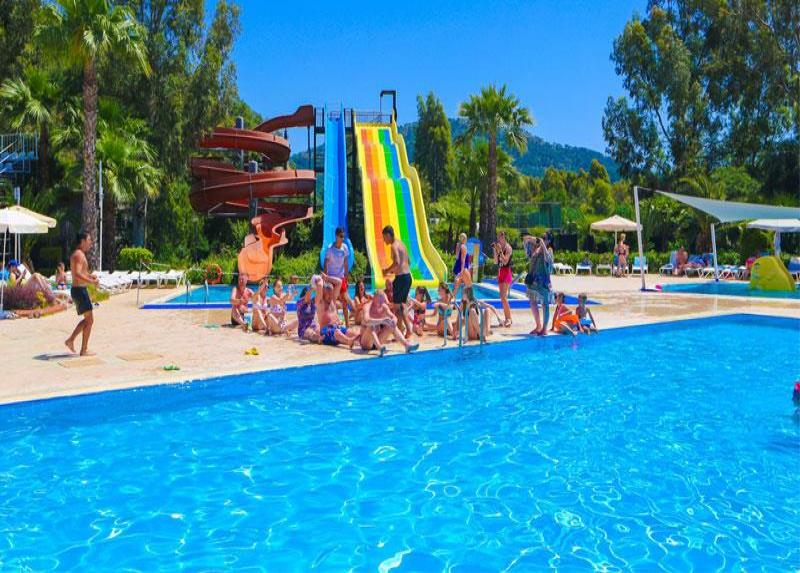 Fortezza Beach Resort Hotel